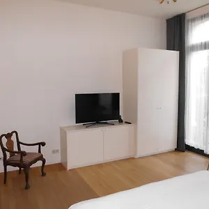 Midi 3* Saint-Gilles