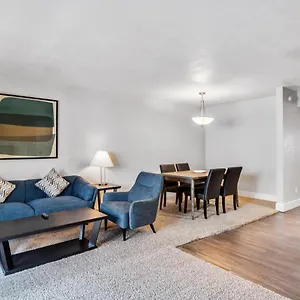 https://modern-1br-apartment-w-swimming-pool-by-stay-gia.hotelsofphoenix.com